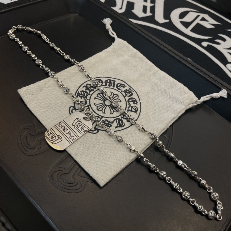 Ch*0me He**ts necklaces